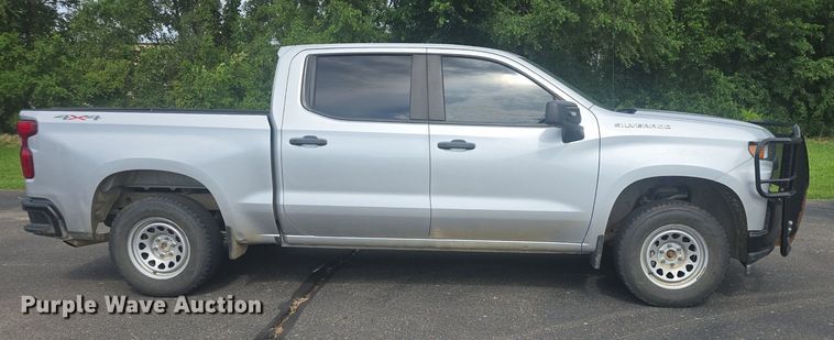 image for item DQ4413 2019 Chevrolet Silverado 1500 Crew Cab pickup truck
