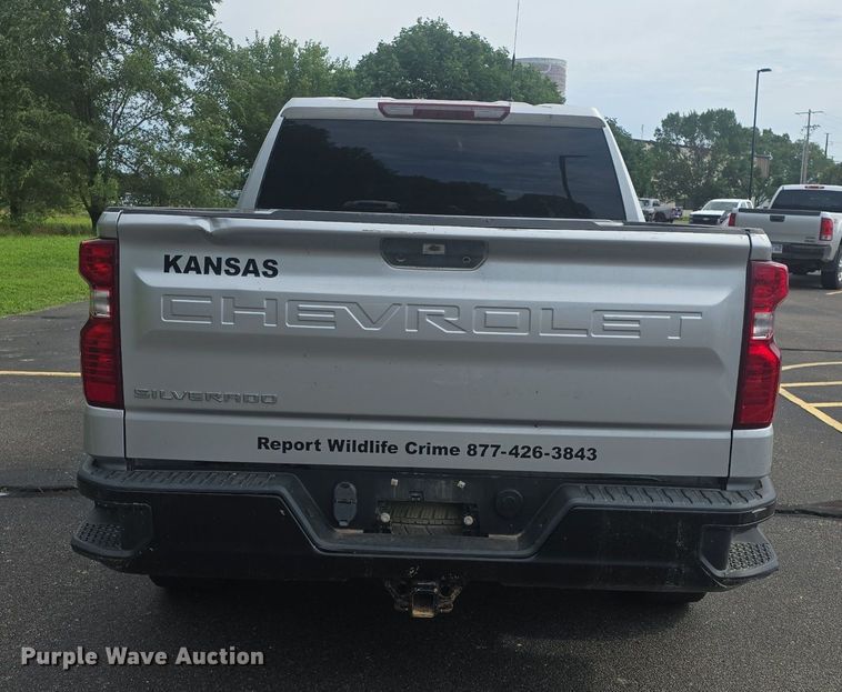 image for item DQ4413 2019 Chevrolet Silverado 1500 Crew Cab pickup truck