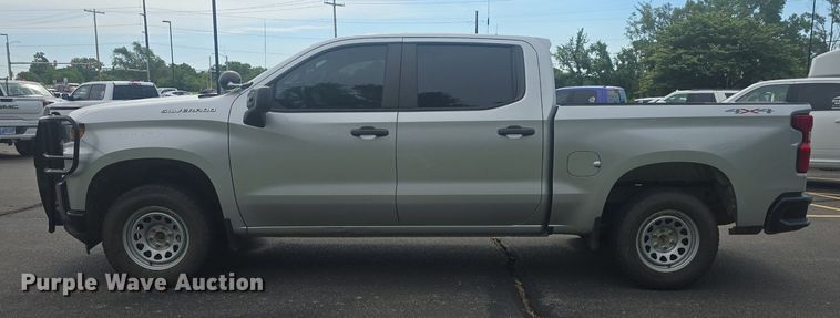 image for item DQ4413 2019 Chevrolet Silverado 1500 Crew Cab pickup truck