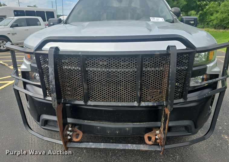 image for item DQ4413 2019 Chevrolet Silverado 1500 Crew Cab pickup truck