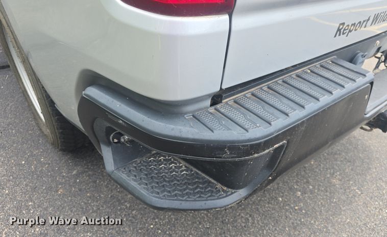 image for item DQ4413 2019 Chevrolet Silverado 1500 Crew Cab pickup truck