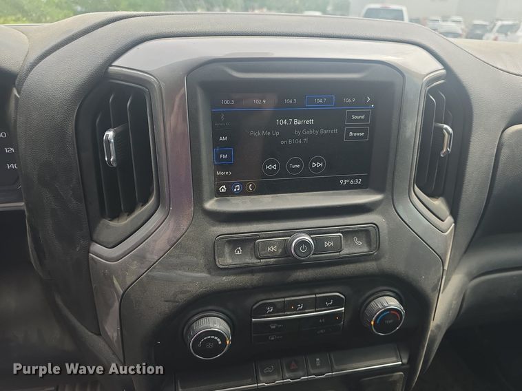 image for item DQ4413 2019 Chevrolet Silverado 1500 Crew Cab pickup truck