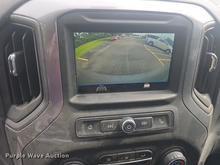 image for item DQ4413 2019 Chevrolet Silverado 1500 Crew Cab pickup truck