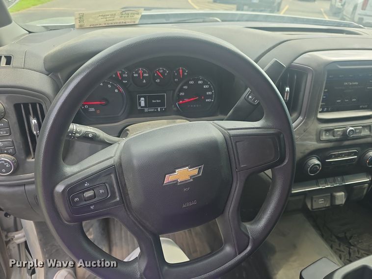 image for item DQ4413 2019 Chevrolet Silverado 1500 Crew Cab pickup truck