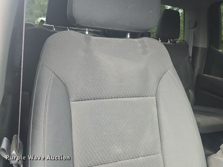 image for item DQ4413 2019 Chevrolet Silverado 1500 Crew Cab pickup truck