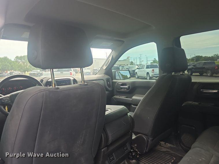 image for item DQ4413 2019 Chevrolet Silverado 1500 Crew Cab pickup truck