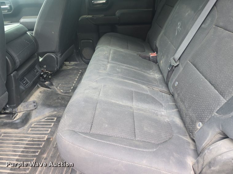 image for item DQ4413 2019 Chevrolet Silverado 1500 Crew Cab pickup truck