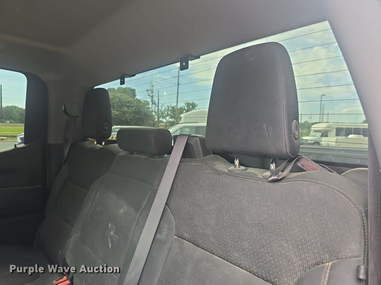 image for item DQ4413 2019 Chevrolet Silverado 1500 Crew Cab pickup truck