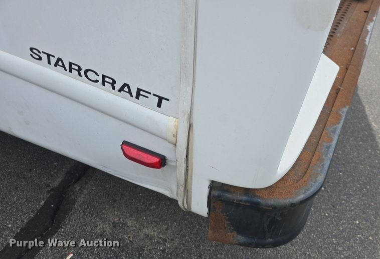 image for item DQ4414 2013 Ford E450 Super Duty  shuttle bus