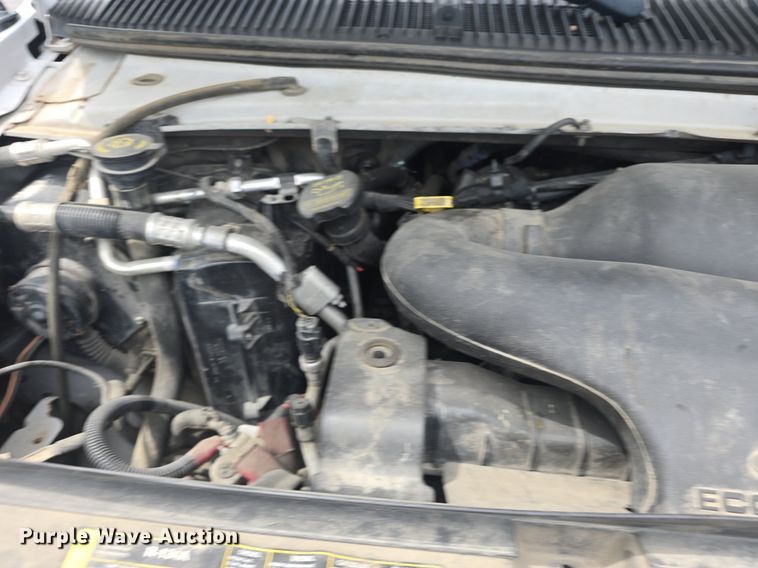 image for item DQ4414 2013 Ford E450 Super Duty  shuttle bus