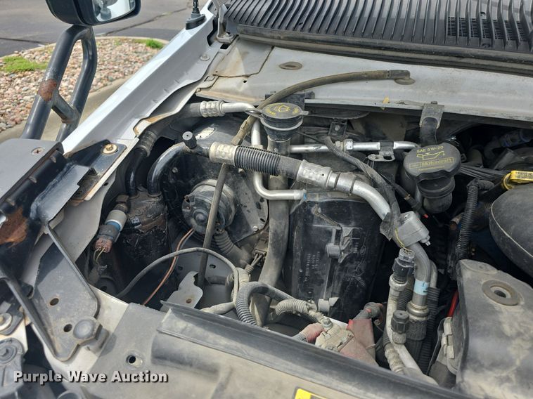 image for item DQ4414 2013 Ford E450 Super Duty  shuttle bus