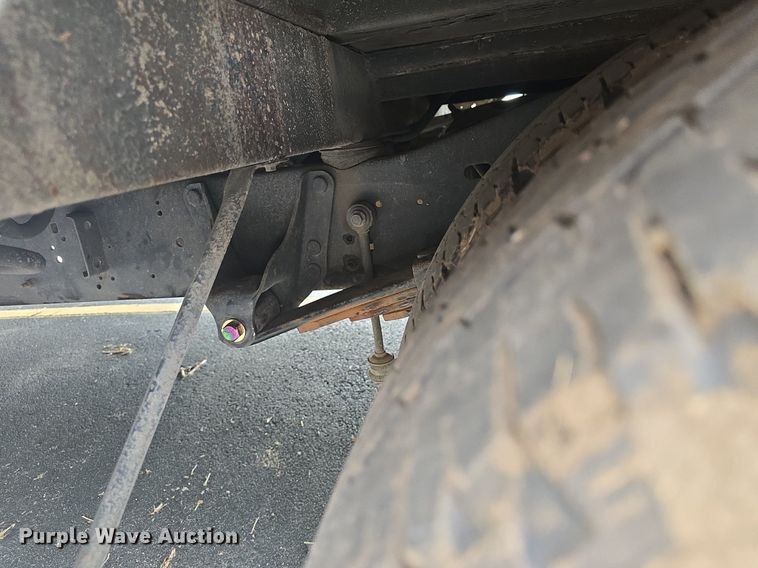 image for item DQ4414 2013 Ford E450 Super Duty  shuttle bus