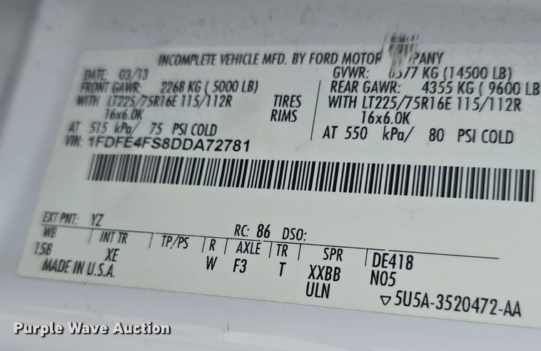 image for item DQ4414 2013 Ford E450 Super Duty  shuttle bus