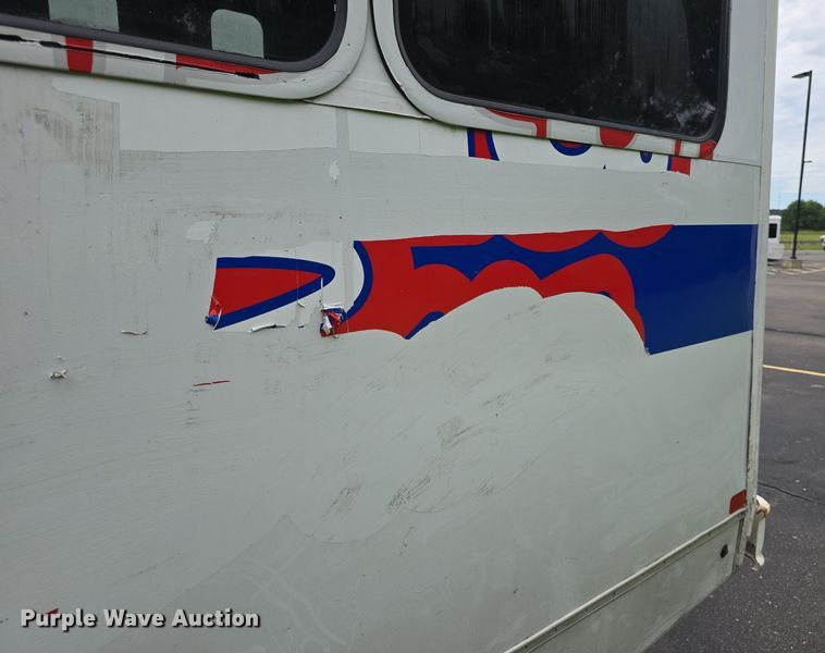 image for item DQ4415 2017 Goshen Ford Impulse Ford220 shuttle bus