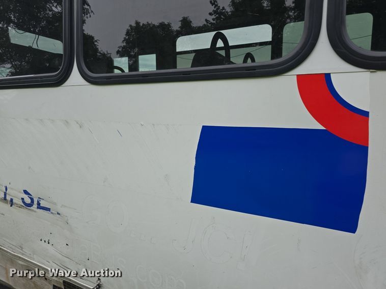 image for item DQ4415 2017 Goshen Ford Impulse Ford220 shuttle bus