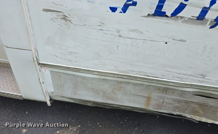 image for item DQ4415 2017 Goshen Ford Impulse Ford220 shuttle bus