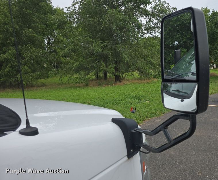 image for item DQ4415 2017 Goshen Ford Impulse Ford220 shuttle bus