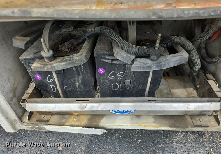 image for item DQ4415 2017 Goshen Ford Impulse Ford220 shuttle bus