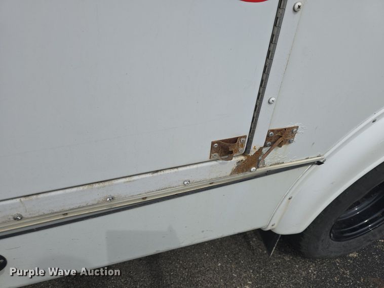 image for item DQ4415 2017 Goshen Ford Impulse Ford220 shuttle bus