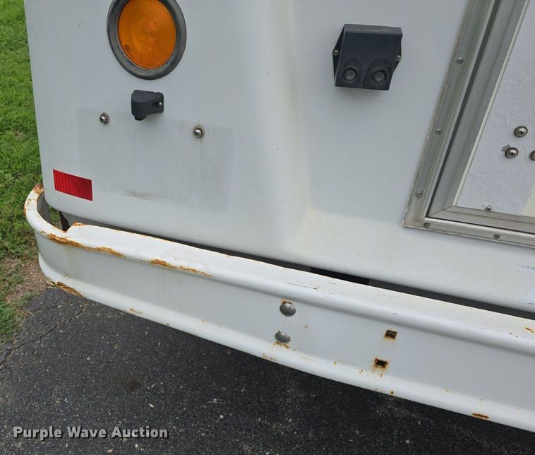 image for item DQ4415 2017 Goshen Ford Impulse Ford220 shuttle bus