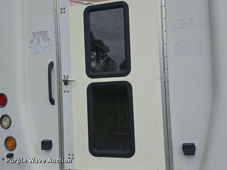 image for item DQ4415 2017 Goshen Ford Impulse Ford220 shuttle bus