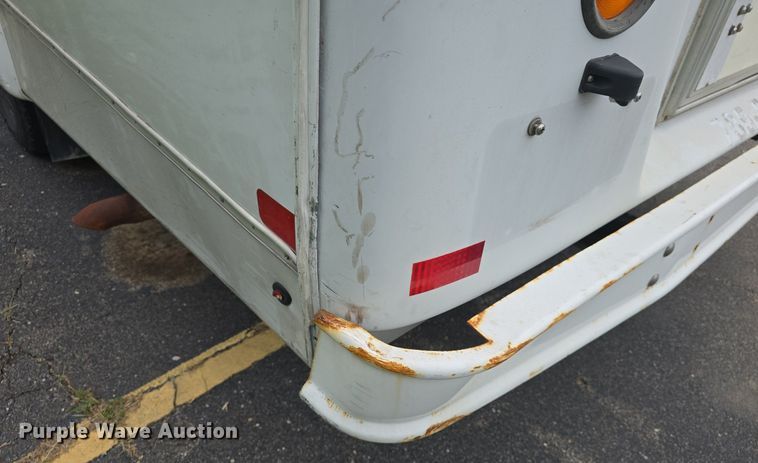 image for item DQ4415 2017 Goshen Ford Impulse Ford220 shuttle bus