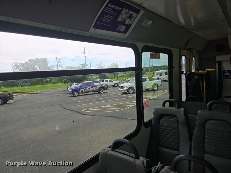 image for item DQ4415 2017 Goshen Ford Impulse Ford220 shuttle bus