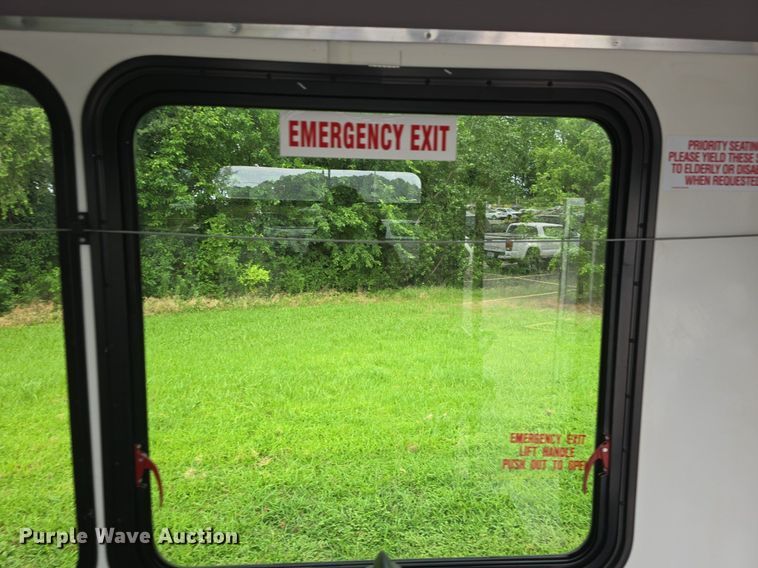 image for item DQ4415 2017 Goshen Ford Impulse Ford220 shuttle bus