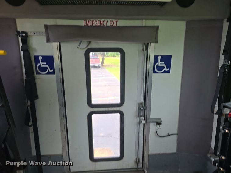 image for item DQ4415 2017 Goshen Ford Impulse Ford220 shuttle bus