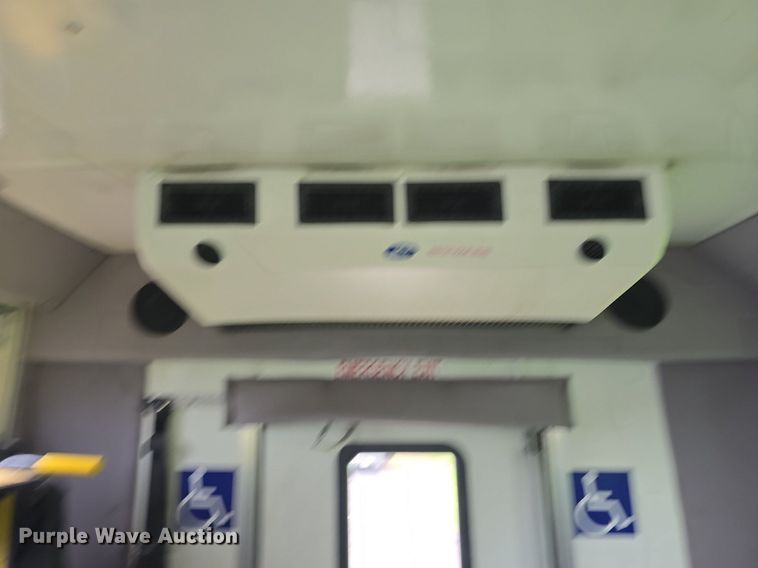 image for item DQ4415 2017 Goshen Ford Impulse Ford220 shuttle bus