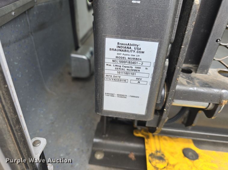 image for item DQ4415 2017 Goshen Ford Impulse Ford220 shuttle bus