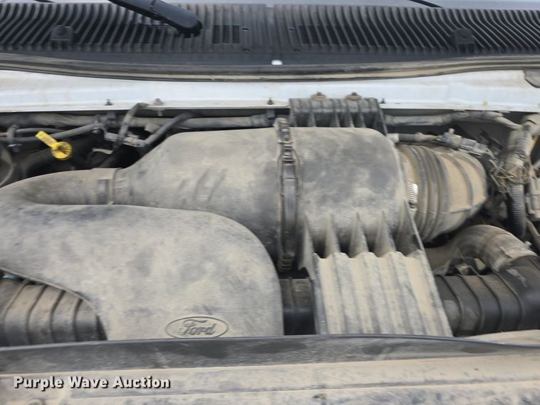 image for item DQ4415 2017 Goshen Ford Impulse Ford220 shuttle bus