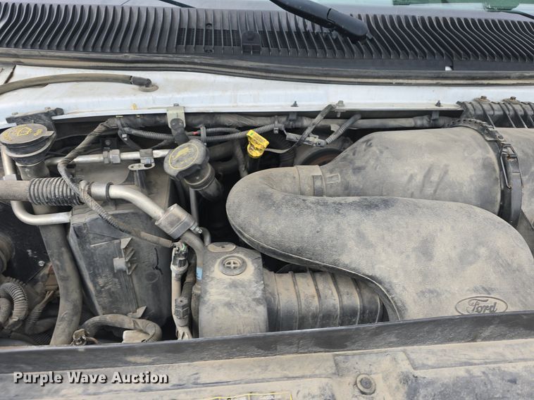 image for item DQ4415 2017 Goshen Ford Impulse Ford220 shuttle bus