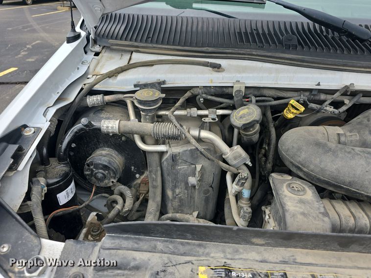 image for item DQ4415 2017 Goshen Ford Impulse Ford220 shuttle bus