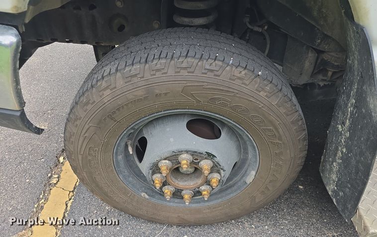 image for item DQ4415 2017 Goshen Ford Impulse Ford220 shuttle bus