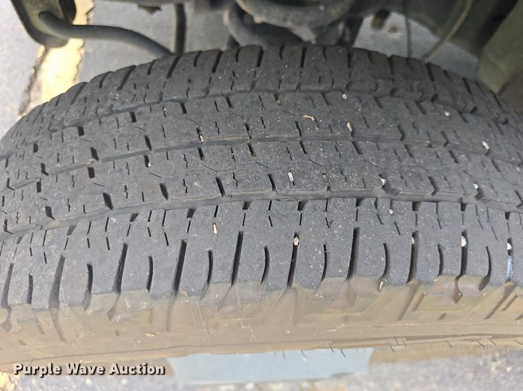 image for item DQ4415 2017 Goshen Ford Impulse Ford220 shuttle bus