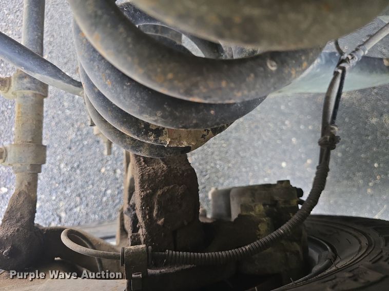 image for item DQ4415 2017 Goshen Ford Impulse Ford220 shuttle bus