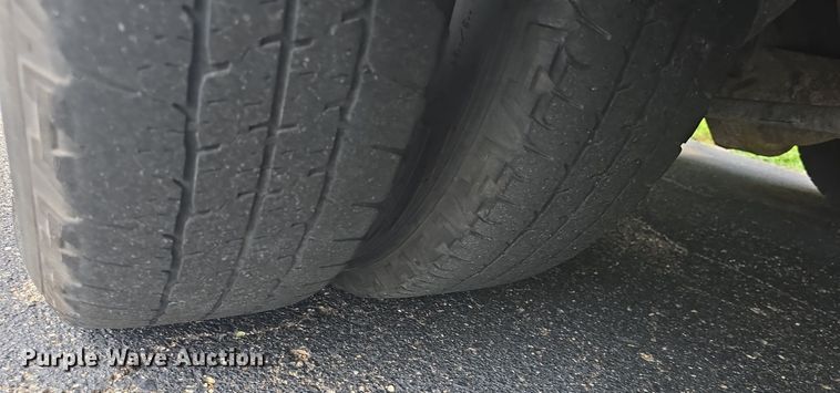 image for item DQ4415 2017 Goshen Ford Impulse Ford220 shuttle bus