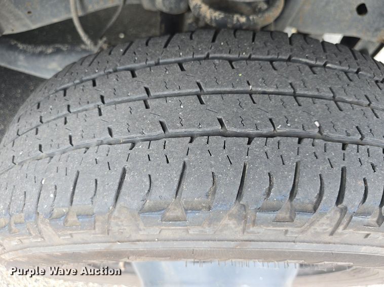 image for item DQ4415 2017 Goshen Ford Impulse Ford220 shuttle bus