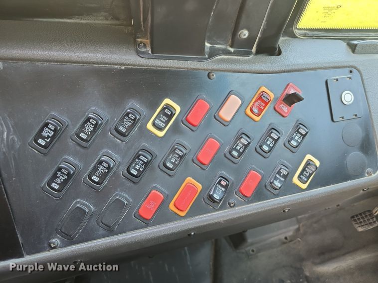 image for item DQ4419 2009 Thomas Built B2 school bus