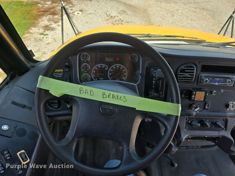 image for item DQ4419 2009 Thomas Built B2 school bus