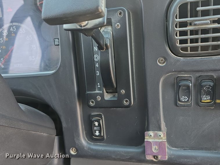 image for item DQ4419 2009 Thomas Built B2 school bus