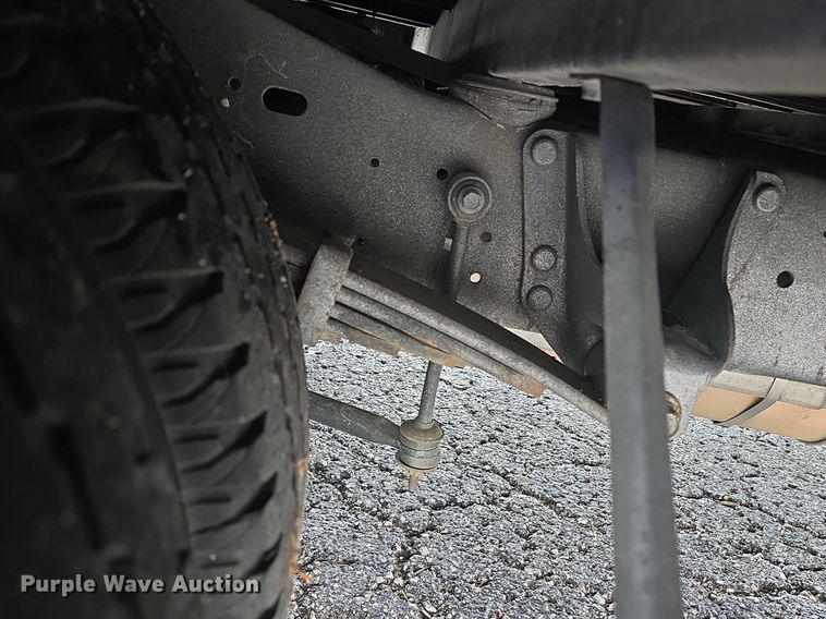 image for item DQ4420 2018 Senator II ST69923C shuttle bus