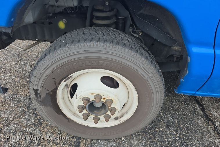 image for item DQ4420 2018 Senator II ST69923C shuttle bus