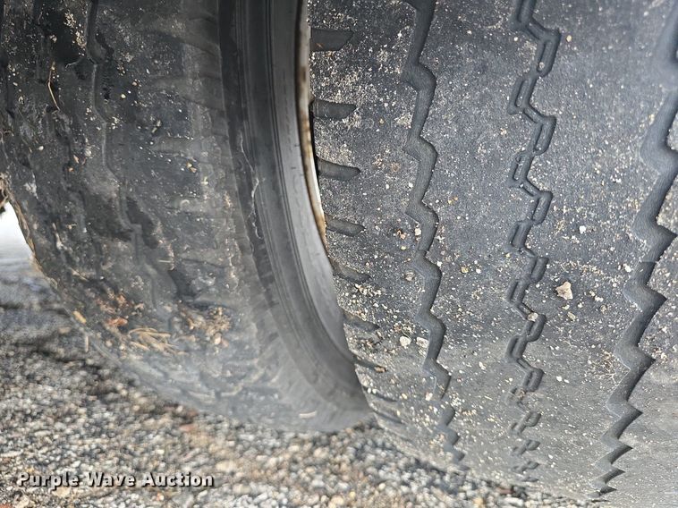 image for item DQ4420 2018 Senator II ST69923C shuttle bus