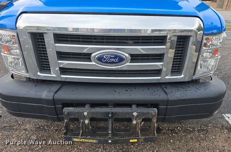 image for item DQ4421 2018 Senator II ST69923C shuttle bus