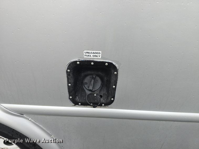 image for item DQ4421 2018 Senator II ST69923C shuttle bus