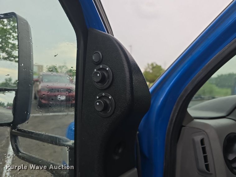 image for item DQ4421 2018 Senator II ST69923C shuttle bus