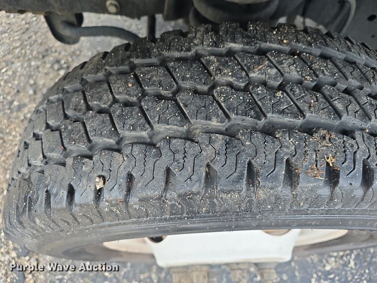 image for item DQ4421 2018 Senator II ST69923C shuttle bus