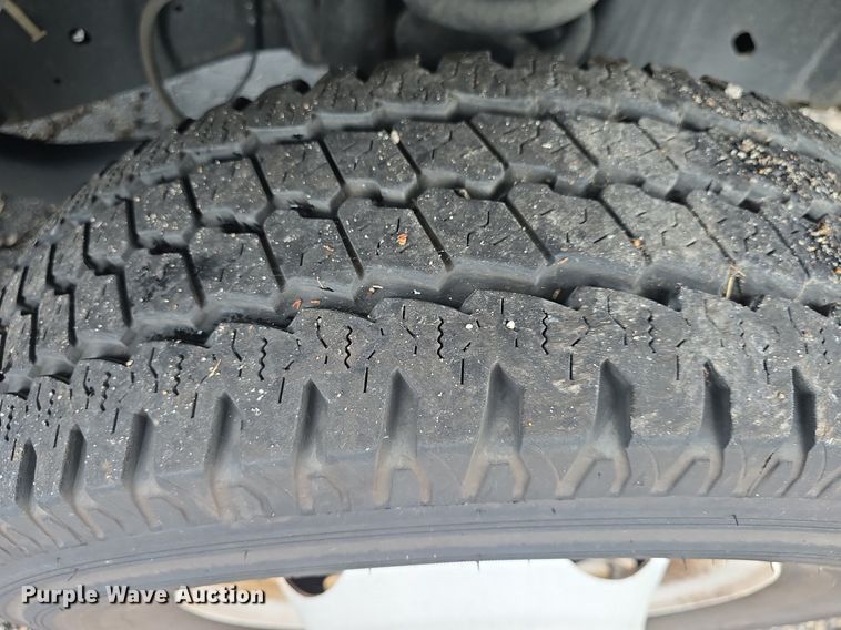 image for item DQ4421 2018 Senator II ST69923C shuttle bus